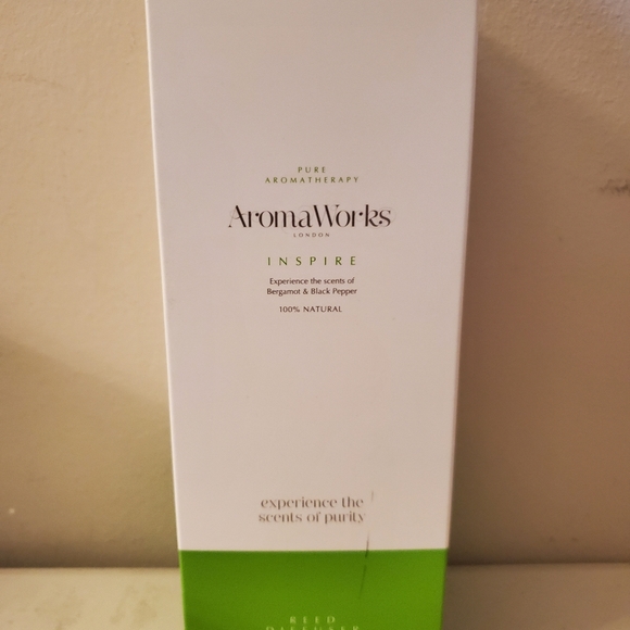 AromaWorks Inspire Reed Diffuser Set - Picture 2 of 3